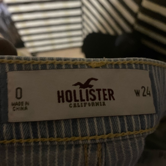 Hollister Light Washed Pin Striped Destroyed Jeans - Picture 3 of 7